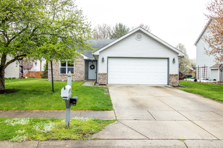 2714  Singletree Drive Indianapolis, IN 46234 | MLS 21972110
