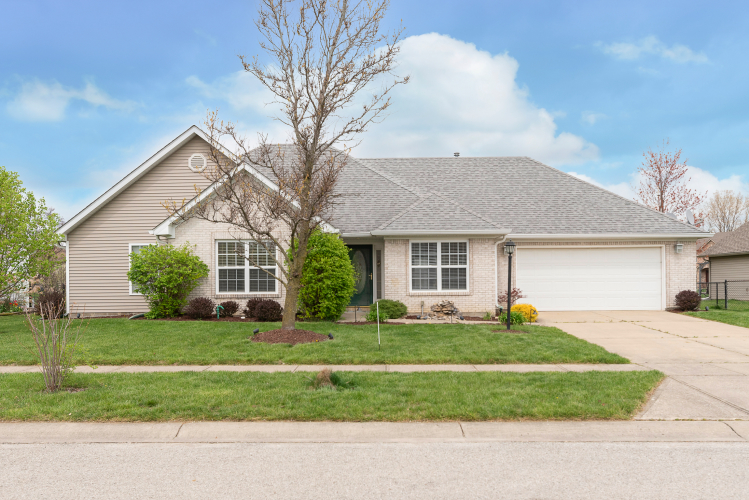1354  Malone Court Indianapolis, IN 46217 | MLS 21972249