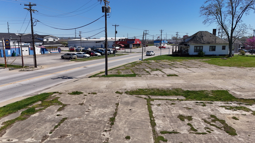 Listing Image 12