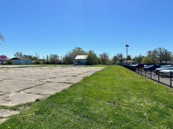 Listing Image 3