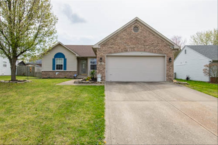 3901  Maple Manor Drive Indianapolis, IN 46237 | MLS 21973352