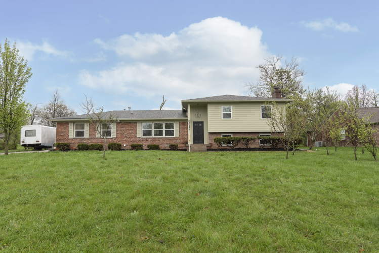 5317  Hedgerow Drive Indianapolis, IN 46226 | MLS 21973406