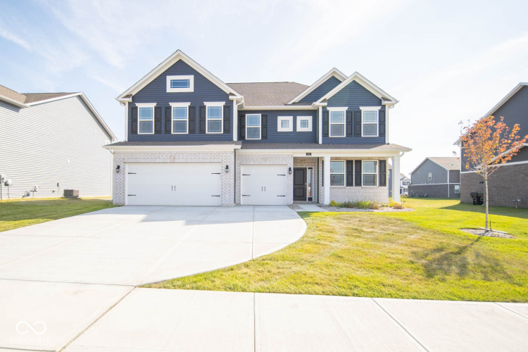 221  Hobbs Drive Whiteland, IN 46184 | MLS 21973523