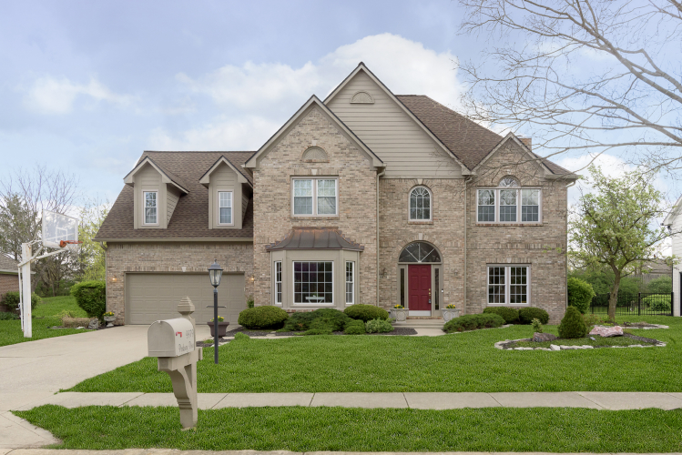 9979  Parkway Drive Fishers, IN 46037 | MLS 21973835