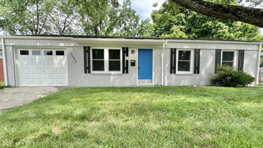 2533  Aurie Drive Indianapolis, IN 46219 | MLS 21973971