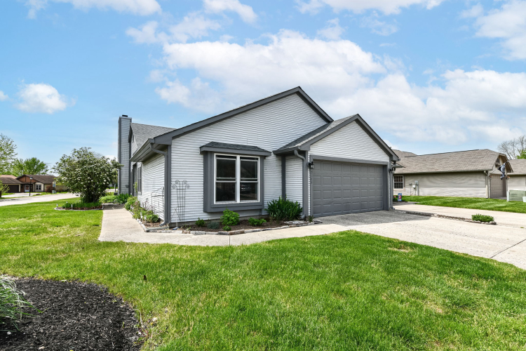 7103  Eagle Cove Drive Indianapolis, IN 46254 | MLS 21974062