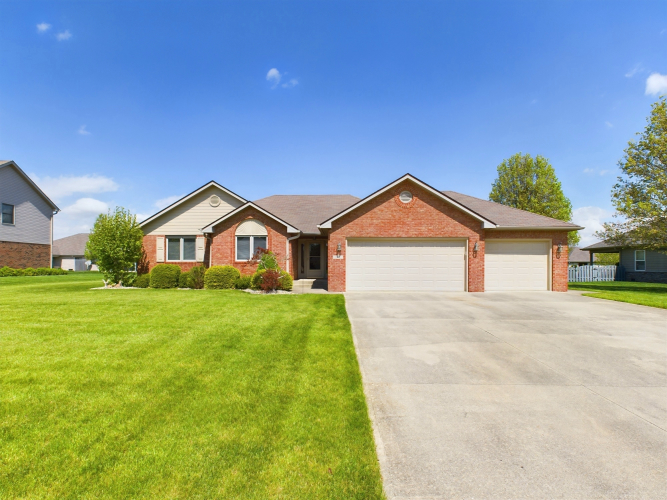 142  Chateau Drive Pendleton, IN 46064 | MLS 21974236