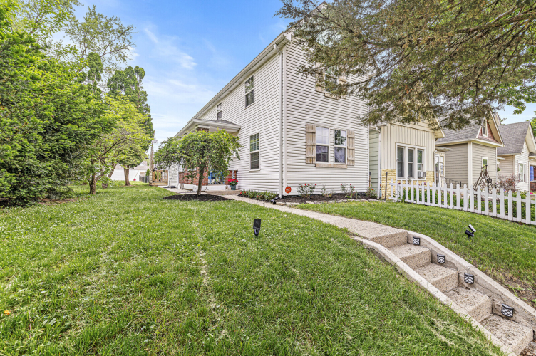 612  Lincoln Street Indianapolis, IN 46203 | MLS 21974693