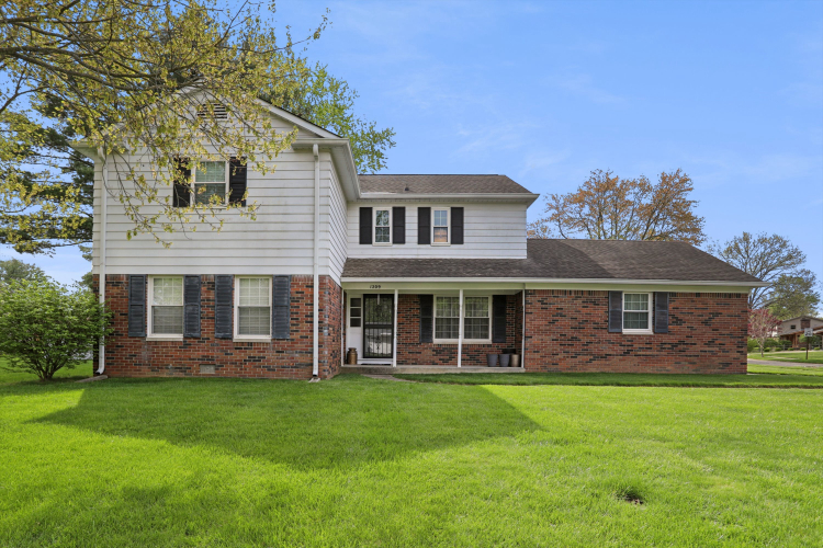 1209  Darby Lane Indianapolis, IN 46260 | MLS 21974931