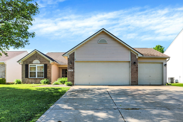 6705  Southern Cross Drive Indianapolis, IN 46237 | MLS 21975104