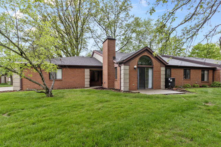 2202  Emily Drive Indianapolis, IN 46260 | MLS 21975230