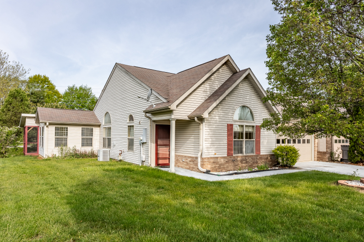 6021  Crystal View Drive Indianapolis, IN 46237 | MLS 21975471