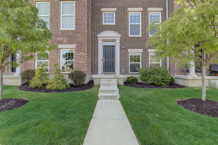 1565  Omar Drive Indianapolis, IN 46202 | MLS 21975665