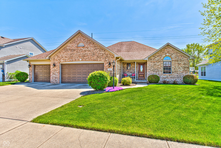 19  Torrey Pine Drive Brownsburg, IN 46112 | MLS 21975687