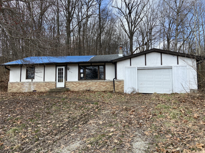 1034 W Dupont Drive Martinsville, IN 46151 | MLS 21976318