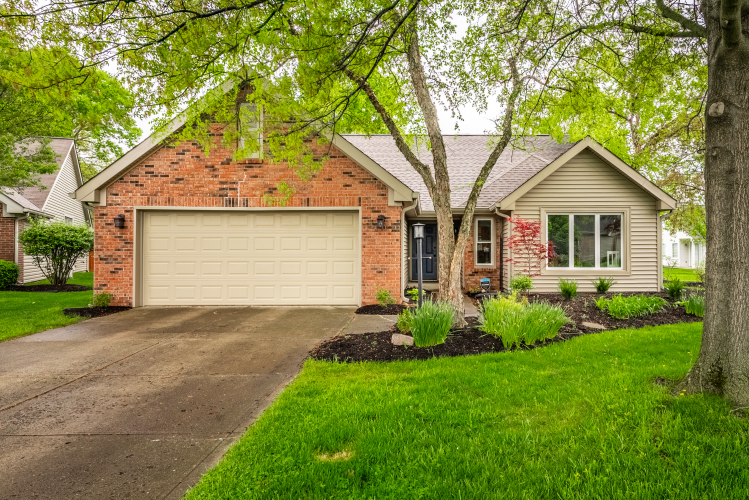 8833  Saddle Court Indianapolis, IN 46256 | MLS 21976596