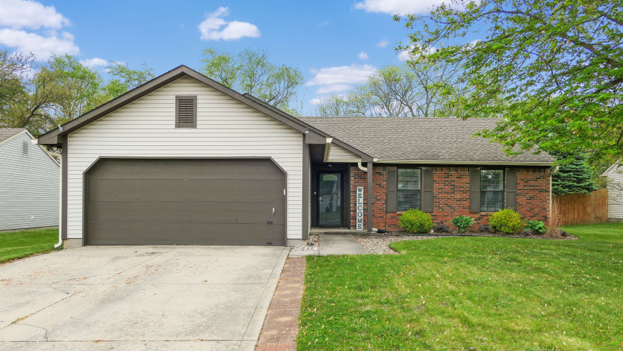 7157  Carrie Drive Indianapolis, IN 46237 | MLS 21976608