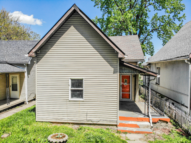 1458  Saulcy Street Indianapolis, IN 46222 | MLS 21977099