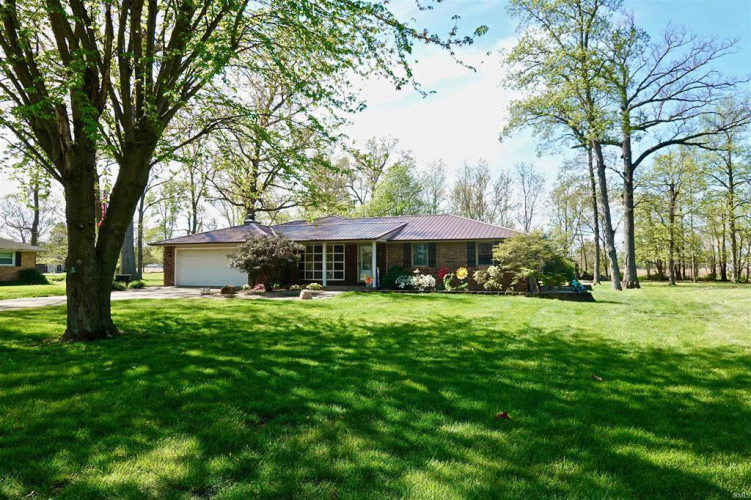 9609 S Greenway Drive Daleville, IN 47334 | MLS 21977181