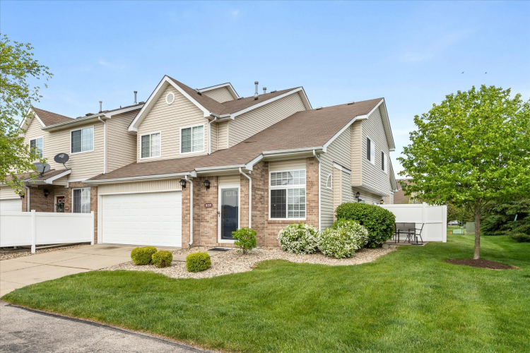 8159  Shores Edge Place Indianapolis, IN 46237 | MLS 21977197