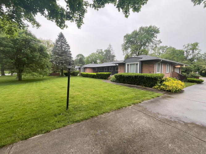 5462  Hedgerow Drive Indianapolis, IN 46226 | MLS 21977587
