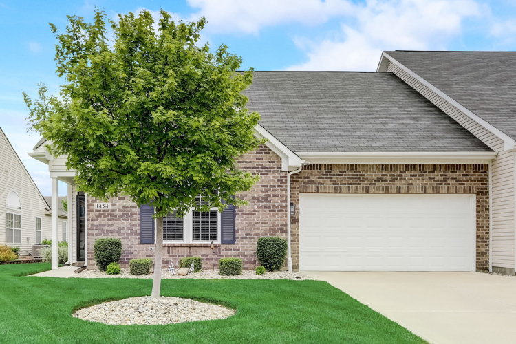 1434  Colony Park Drive Greenwood, IN 46143 | MLS 21977908