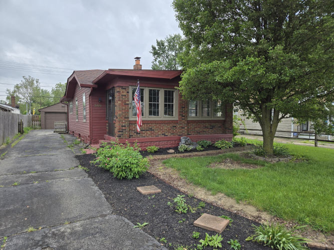 369  Albany Street Indianapolis, IN 46225 | MLS 21978197