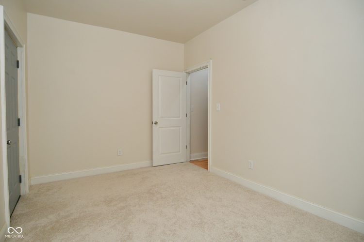 Listing Image 29