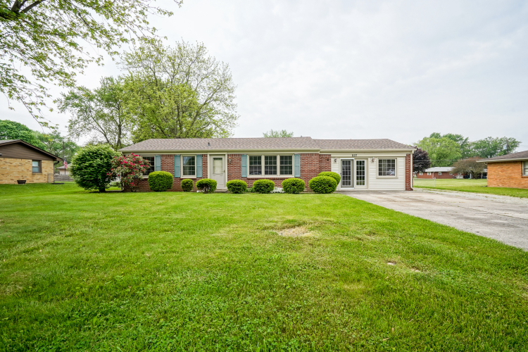 827  Isabelle Drive Anderson, IN 46013 | MLS 21978538