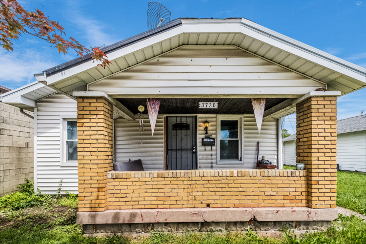 3720 W 16th Street Indianapolis, IN 46222 | MLS 21978723