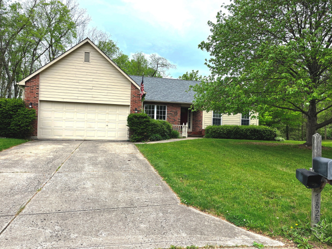 7825  Geist Bluff Drive Indianapolis, IN 46236 | MLS 21978764