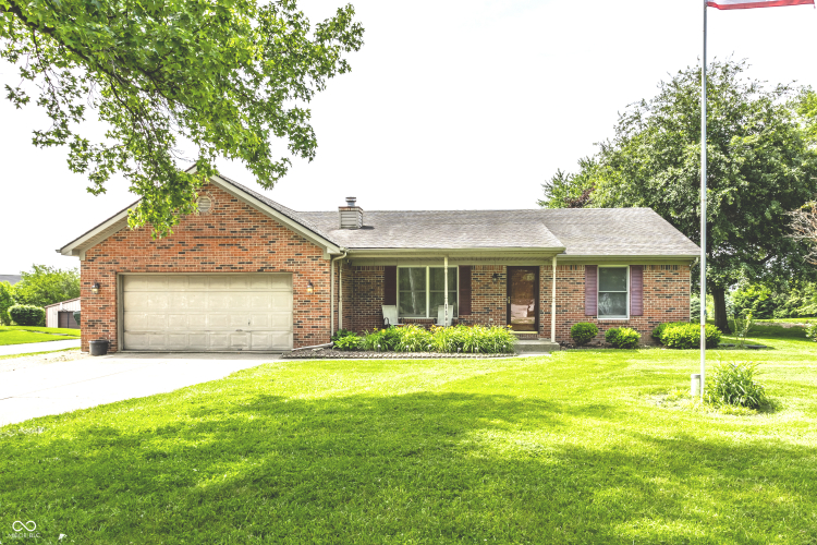1141 E New Road Greenfield, IN 46140 | MLS 21978779