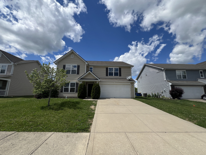 11616  High Grass Drive Indianapolis, IN 46235 | MLS 21978805
