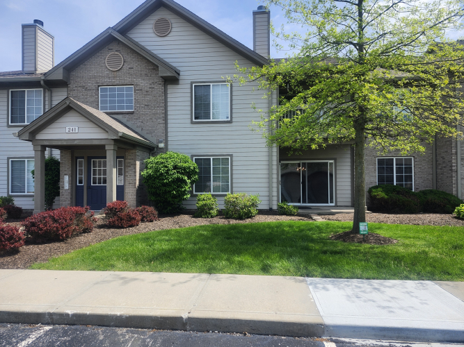 241  Legends Creek Place Indianapolis, IN 46229 | MLS 21978854