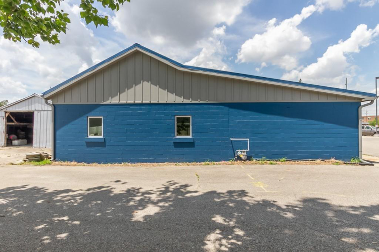 Listing Image 8