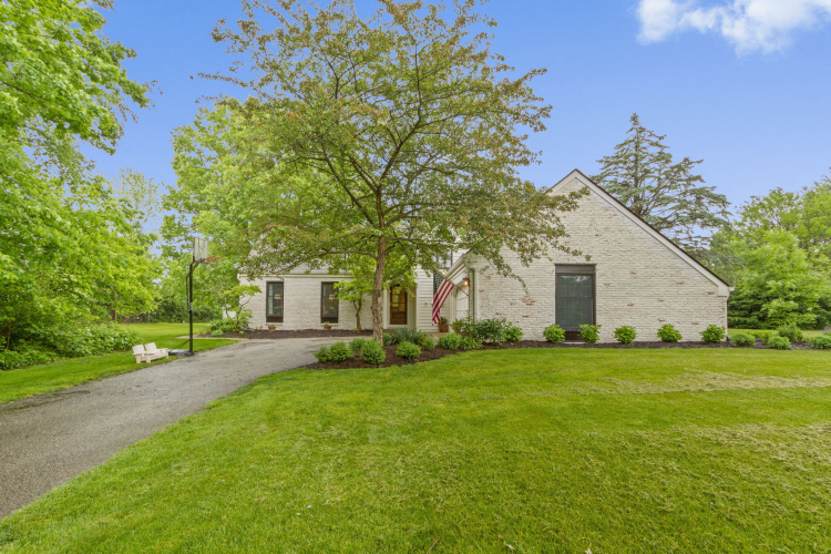 1108  Indian Pipe Lane Zionsville, IN 46077 | MLS 21979445