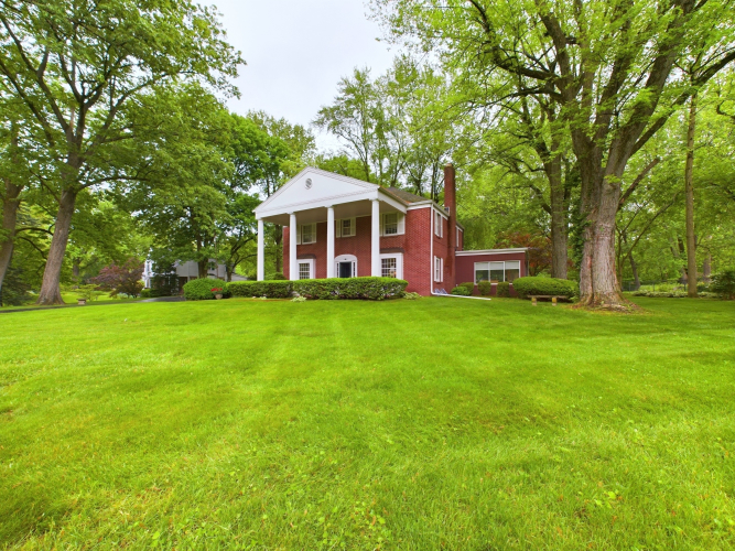 836  Forest Drive Anderson, IN 46011 | MLS 21979475