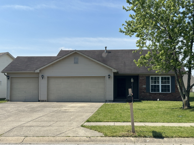8233  Brambleberry Drive Indianapolis, IN 46239 | MLS 21979918