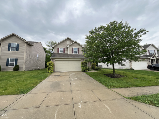 5133  Greenside Drive Indianapolis, IN 46235 | MLS 21979932