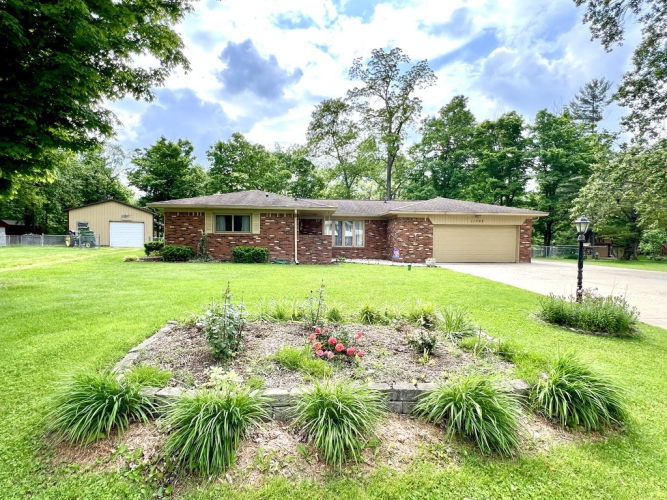 11302  Peacock Drive Indianapolis, IN 46236 | MLS 21980155