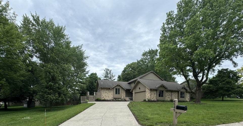 4545  Moccosin Place Greenwood, IN 46142 | MLS 21980235