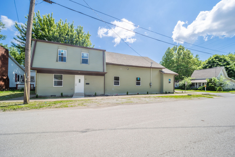 41 W Warrick Street Knightstown, IN 46148 | MLS 21980304