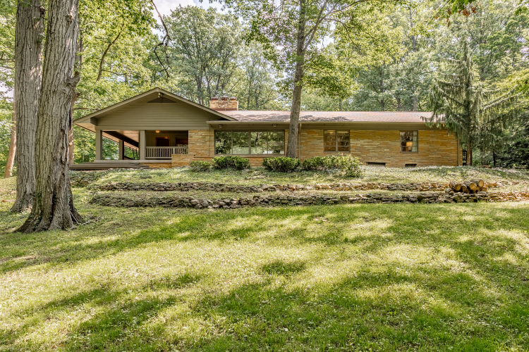 6460  Around The Hills Road Indianapolis, IN 46226 | MLS 21980430