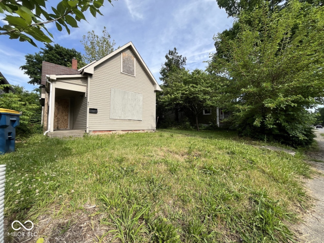 807  Spruce Street Indianapolis, IN 46203 | MLS 21980535