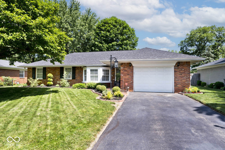 3030  Earl Drive Indianapolis, IN 46227 | MLS 21980559