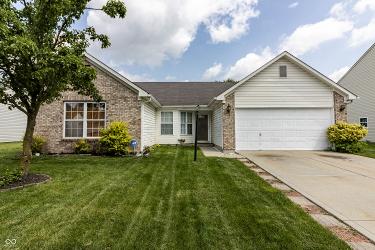 9648  Treyburn Green Way Indianapolis, IN 46239 | MLS 21980693