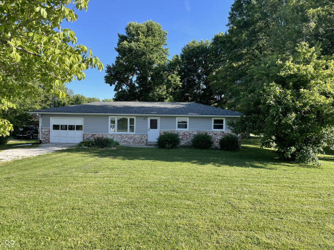 4295  State Road 44  Martinsville, IN 46151 | MLS 21980766