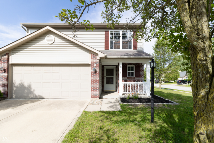 8175  Stream View Court Indianapolis, IN 46217 | MLS 21981374