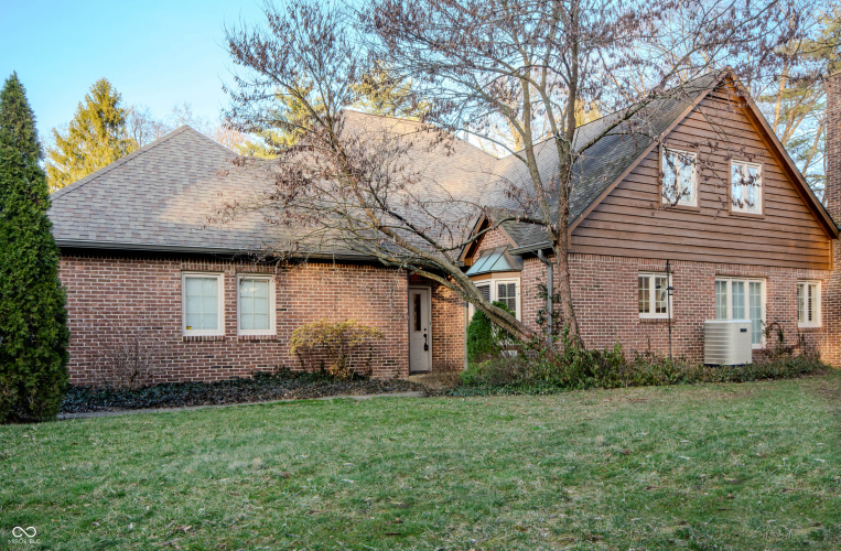 1989  Oldfields Circle Indianapolis, IN 46228 | MLS 21981565