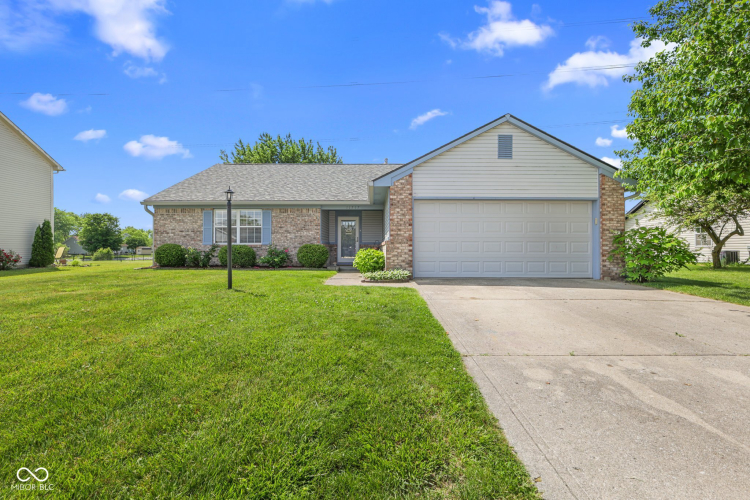 11717  Shannon Pointe Road Indianapolis, IN 46229 | MLS 21982523